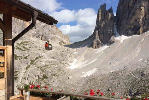Sextener Dolomiten - Venezianische Damen neben Zwölfer